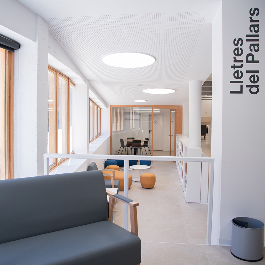 Cervos - Biblioteca comarcal sort